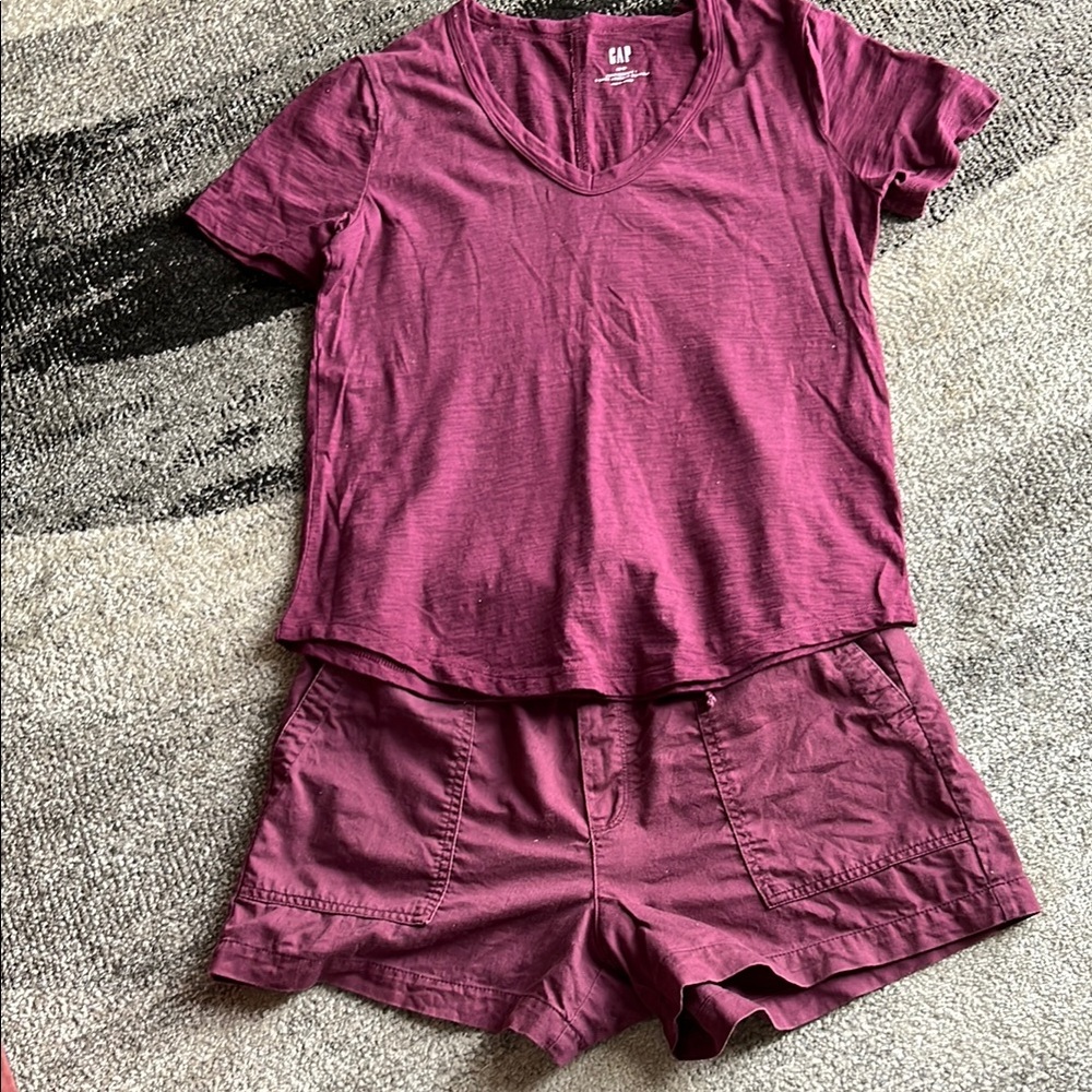 GAP Women's Plum Cotton Tshirt and Shorts Matching Set